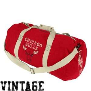  Mitchell & Ness Chicago Bulls Red Vintage Canvas Duffel 