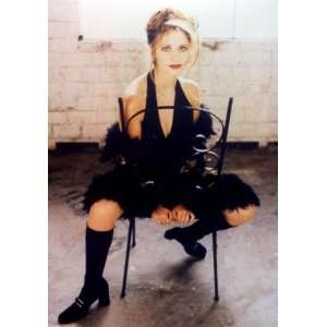  Sarah Michelle Gellar Poster Black Dress Chair