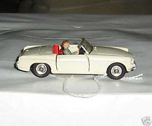 1962 69 MGB Sports Car, #113, 1/43 scale, diecast, Dinky, Meccano 