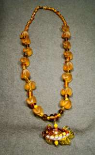 1960s Shades Of Topaz Glass Fish Choker 16  