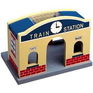  Wooden Lakeville Train Station Toys & Games