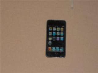 Apple iPod touch 8GB 2th Generation With bundle 885909255566  
