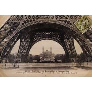  La Base de la Tour Eiffel   Poster (36x24)