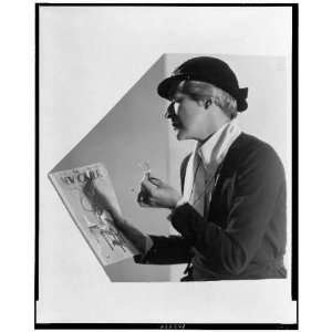  Janet Flanner,holding New Yorker magazine,monocle 