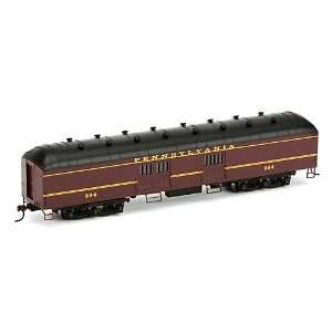  HO RTR Arch Roof Baggage, PRR #394 Toys & Games