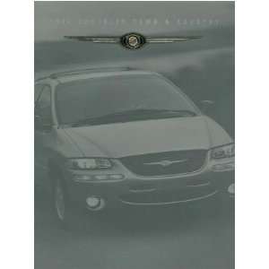    1999 CHRYSLER TOWN & COUNTRY Sales Brochure Book Automotive