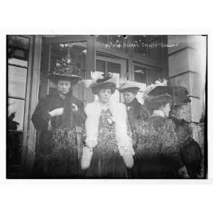  Photo Women at Mrs. Astors society tableaux, New York 