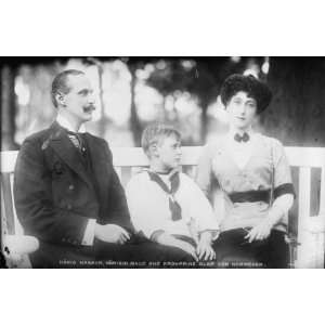  early 1900s photo King Haakon, Queen Maud and Crown Prince 