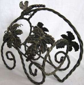 TWISTED WROUGHT IRON SINGLE WINE BOTTLE HOLDER WITH GRAPE VINES  