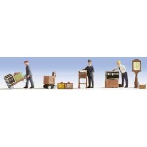  Noch 15286 Baggage Handlers Toys & Games