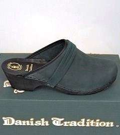 New Danish Tradition Clogs Slit Womens Shoes Forest 9  