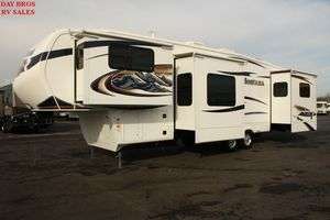   RV **1 owner** 2011 KEYSTONE MONTANA W/5 SLIDES 38 RV **1 owner