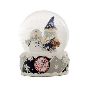  Forever Collectibles New York Yankees 2009 Snow Globe 