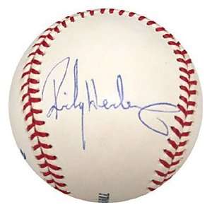  Rickey Henderson Autographed / Signed Baseball (JSA 