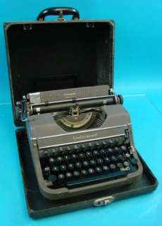   Champion Portable Manual Typewriter+Carry Case Office Business Home