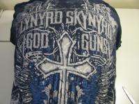 LYNYRD SKYNYRD CLASSIC SOUTHERN ROCK CONCERT TOUR T SHIRT GOD AND GUNS 