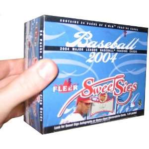  2004 Fleer Sweet Sigs Baseball Retail Box   24P5C Sports 