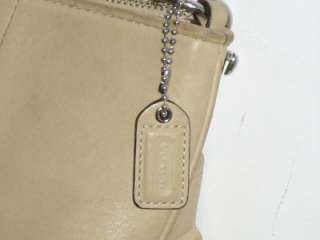 COACH Beige Leather Conv Slim Cross Body Messenger Shoulder Bag 