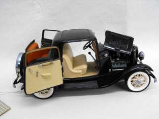 Franklin Mint Collectible Die Cast Classic Car 1932 Ford Deuce Coupe 