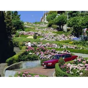 Driving Down Lombard Street, Russian Hill, California Photographic 