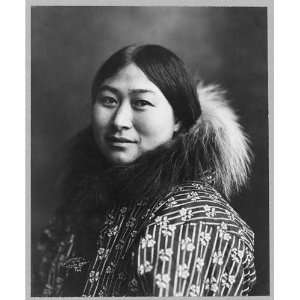  Eskimo woman