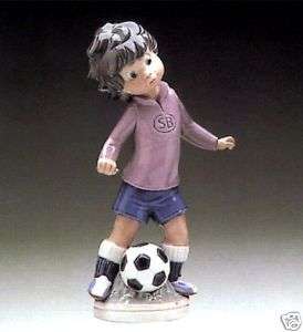 LLADRO 5135 SPORT BILLY SOCCER PLAYER*** PERFECT ***  