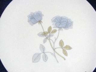 Wedgwood ICE ROSE China Pattern R4306 Blue Rose No Trim Dinner Plate 9 