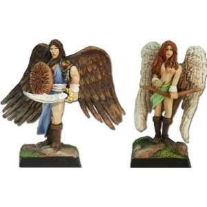  Fenryll Miniatures Bird Man & Woman (2) Toys & Games