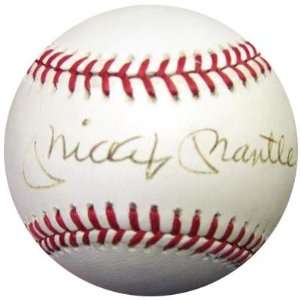  Mickey Mantle Autographed Ball   AL JSA #B55002 