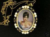 VINTAGE HAND PAINTED WOMAN PICTURE 14K YELLOW GOLD CULTURED PEARL PIN 