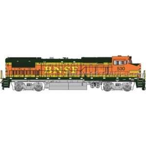   Scale Ready to Run Dash 8 40BW   BNSF Heritage II #530 Toys & Games