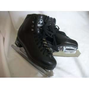 JACKSON Black Ice Figure SKATES SIZE.1.5 (youth)   Excellent condition 