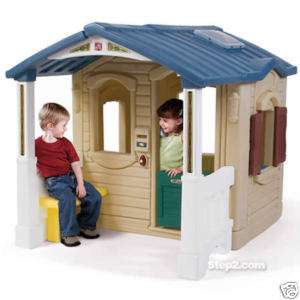 Step 2 NATURALLY PLAYFUL FRONT PORCH PLAYHOUSE  