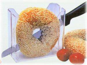 features holds your bagels in place for a perfect slice