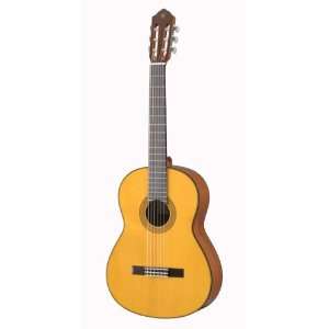  Yamaha CG142S Spruce Top Classical Guitar Musical 