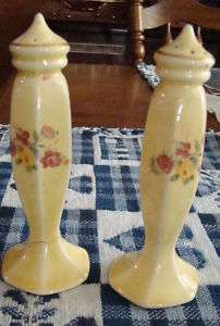 VINTAGE Collectible SALT AND PEPPER SHAKERS GOLD TRIM  