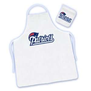  NEW ENGLAND PATRIOTS OFFICIAL CHEFS APRON + OVEN MITT 