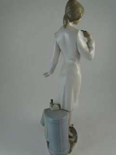 Vintage Lladro Porcelain Figurine Statue Nurse Physician Doctor 