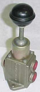Parker 3 Way 2 Position Hand Operated Air Valve C537  