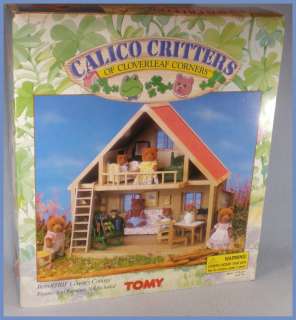 CALICO CRITTERS OF CLOVERLEAF CORNERS COUNTRY COTTAGE BY TOMY NIB 