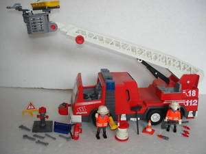   playmobil camion pompier ref 3879 ou 3182