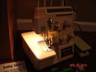 BABY LOCK SERGER Sewing MACHINE Model BL5260 W/BOX & ACCESSORIES NR 