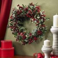 24 ARTIFICIAL RED CHRISTMAS HOLIDAY BERRY WREATH NEW  