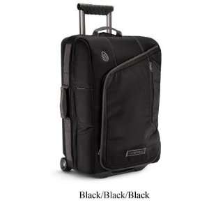  22 CoPilot Footlocker Suitcase Color Black/Black/Black 