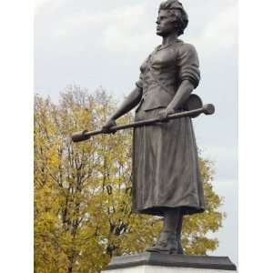  Molly Pitcher Statue Marking the Grave of Mary Mccauley in Carlisle 