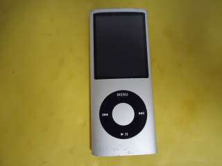 Apple iPod nano 4th Generation chromatic Silver (8 GB) BROKEN HOLD BAR 