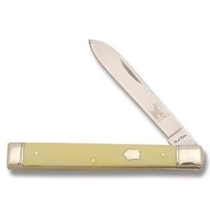   Old Yellow Doctors Knife with Yellow Smooth Synthetic Handles Sports